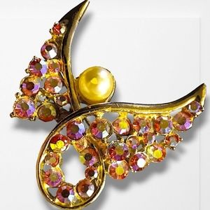 Vintage Angel Brooch Faux Pearl Aurora Borealis Crystals Gold-tone Metal wings
